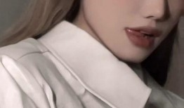 女子吃瓜网红事件视频,揭秘网络红人的真实一面